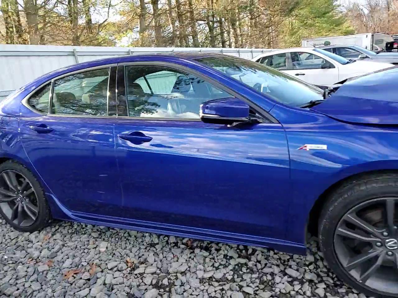 Фото: 19UUB3F63JA005375