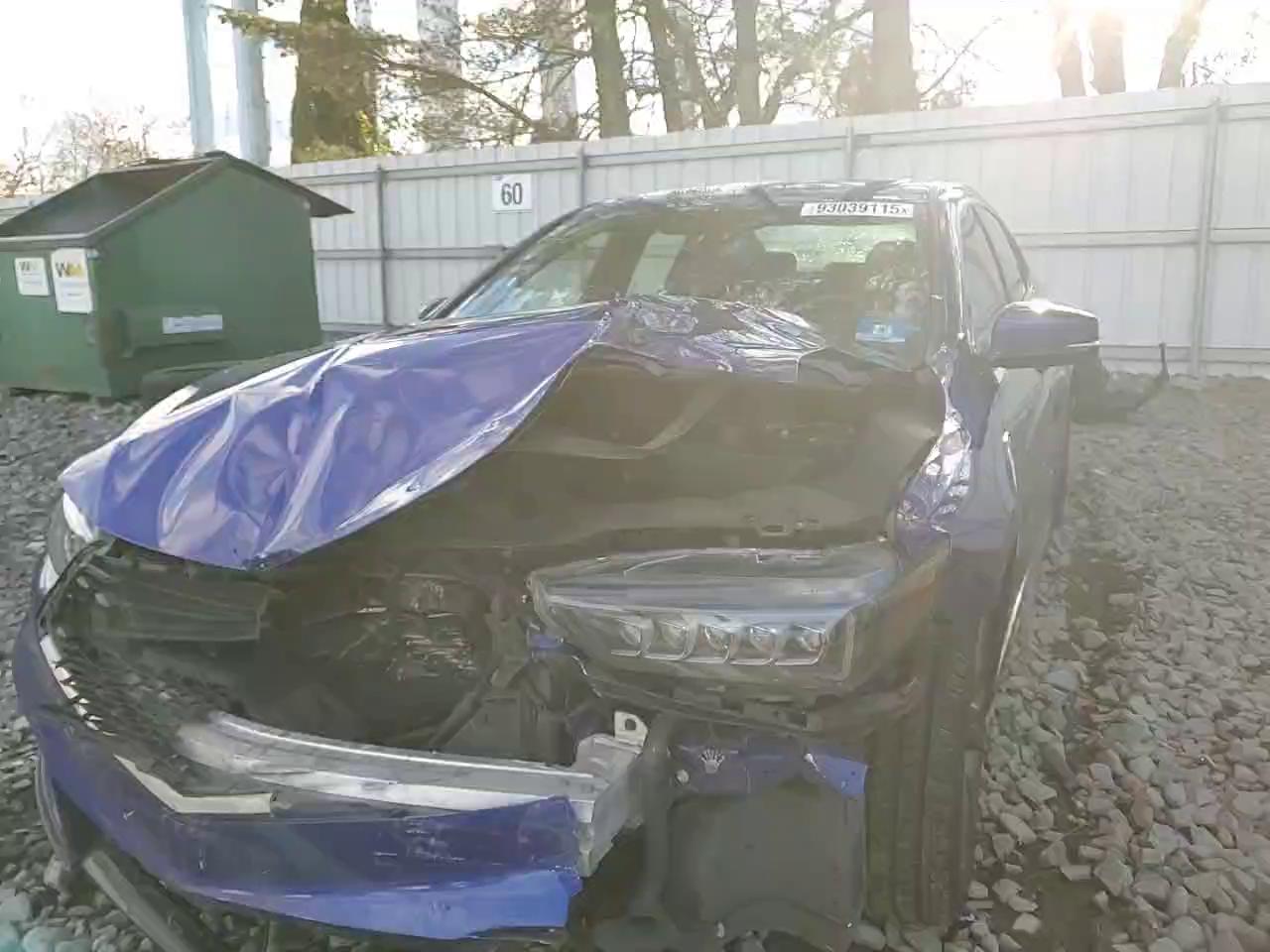 Фото: 19UUB3F63JA005375