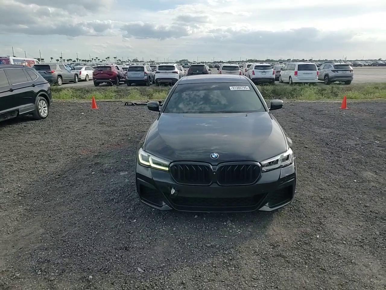 Фото: WBA53BH08MWX05013