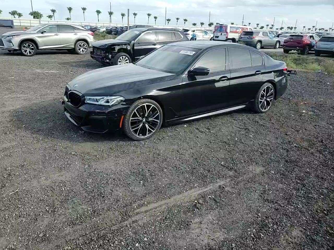 Фото: WBA53BH08MWX05013