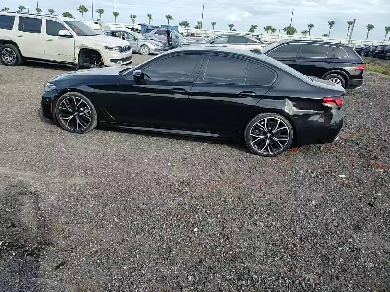 Фото: WBA53BH08MWX05013