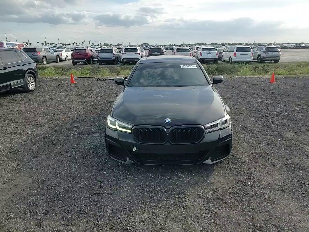 Фото: WBA53BH08MWX05013