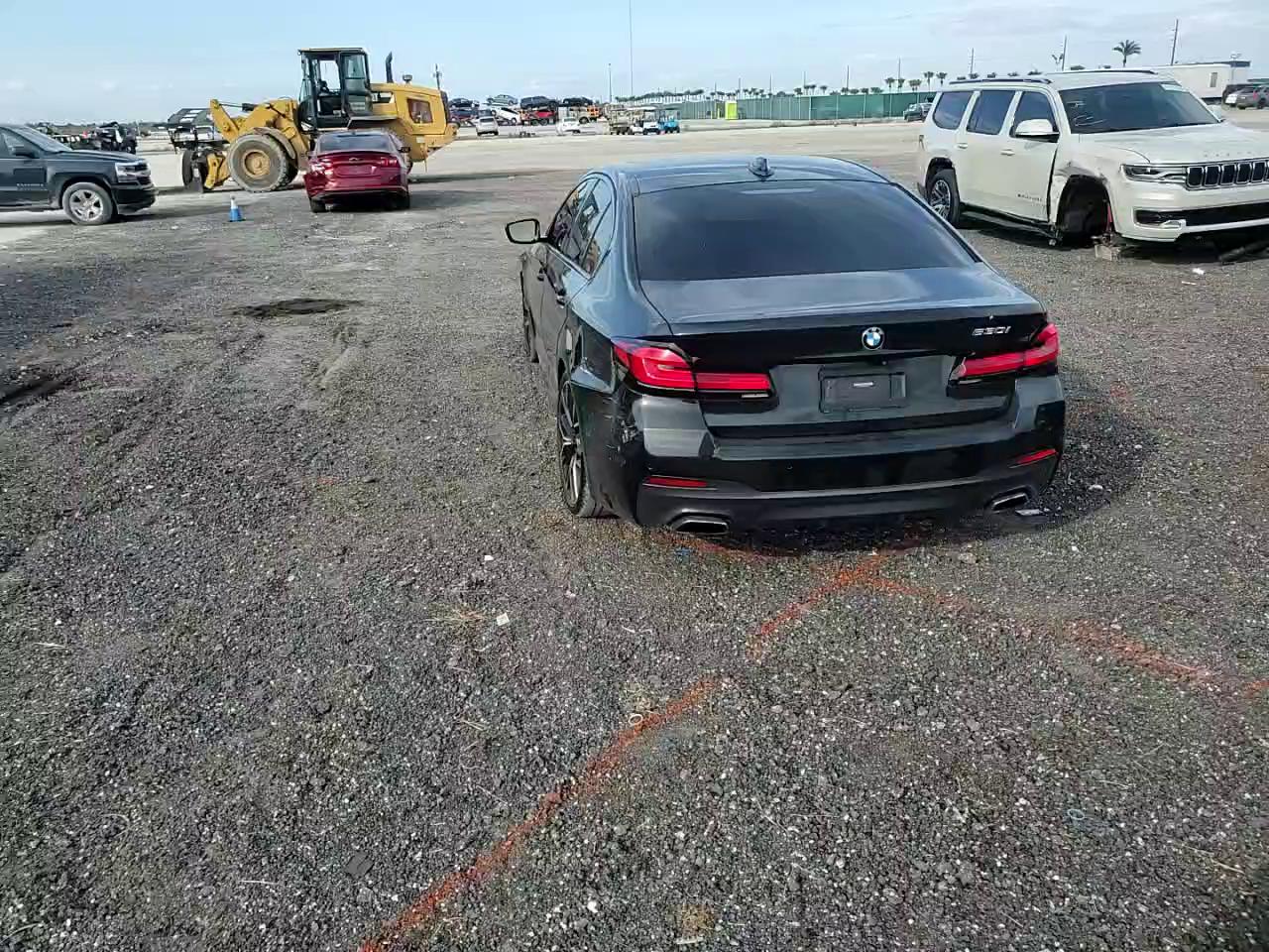 Фото: WBA53BH08MWX05013