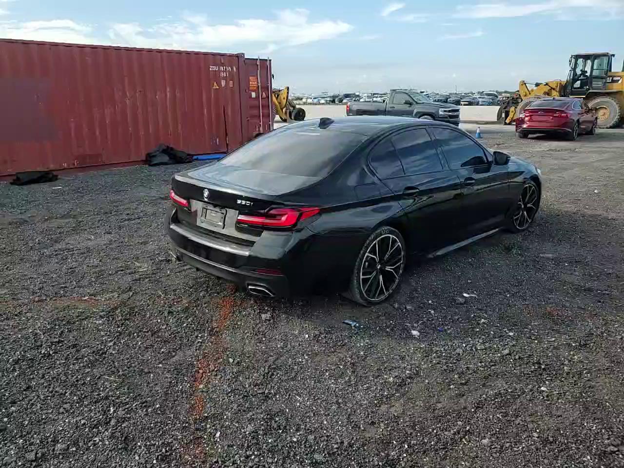 Фото: WBA53BH08MWX05013