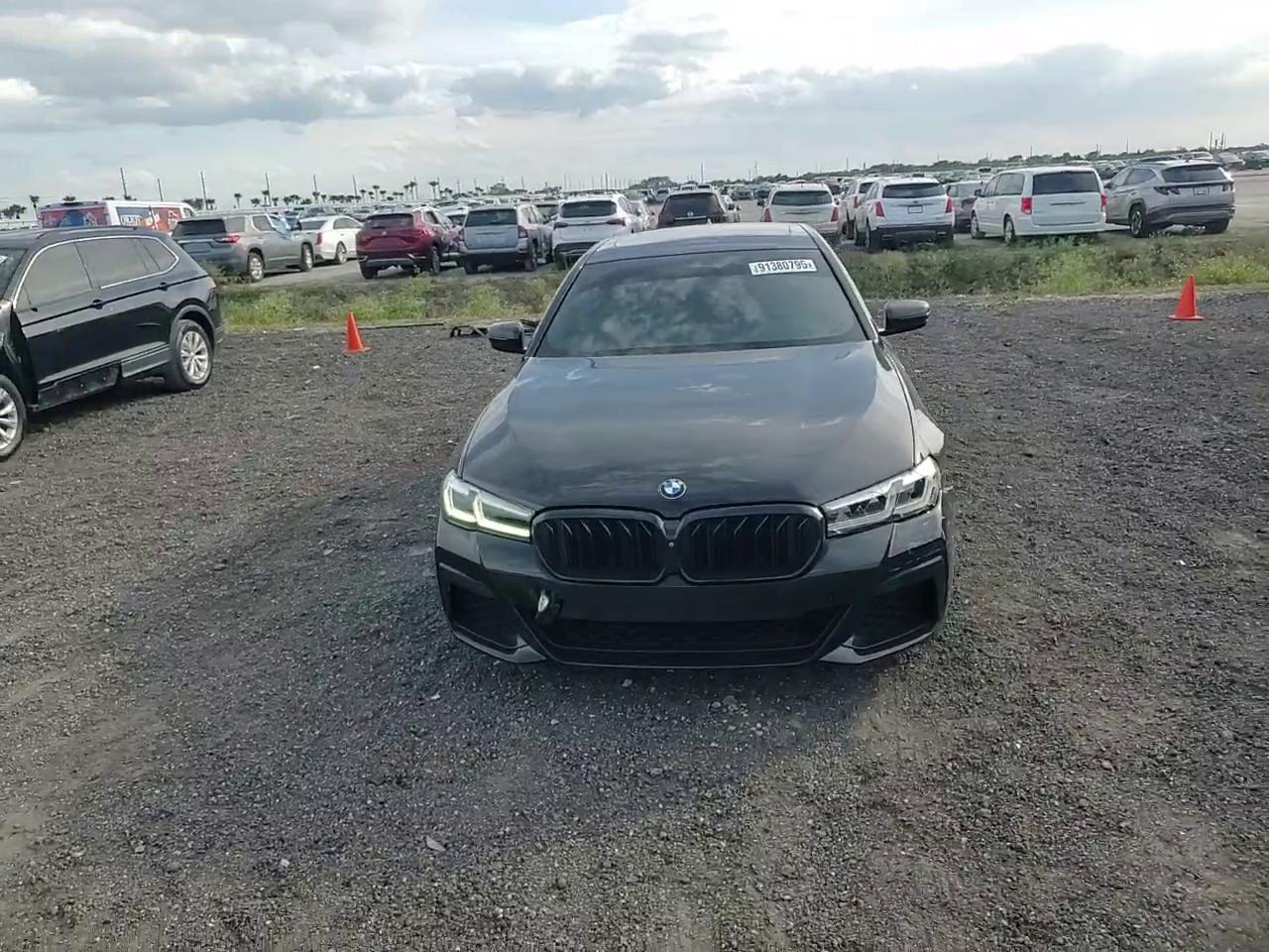 Фото: WBA53BH08MWX05013