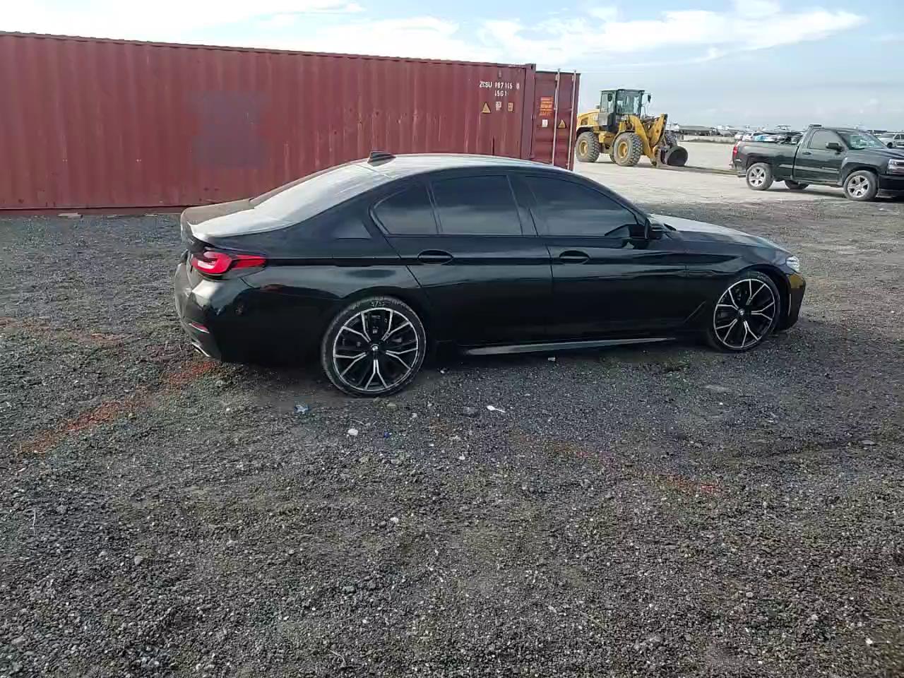 Фото: WBA53BH08MWX05013