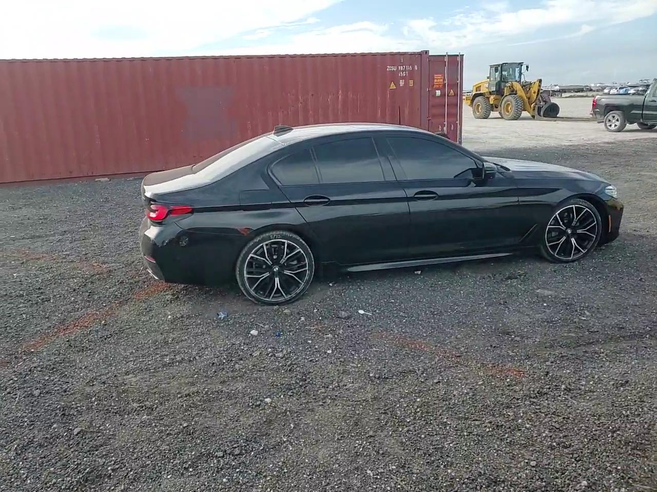 Фото: WBA53BH08MWX05013