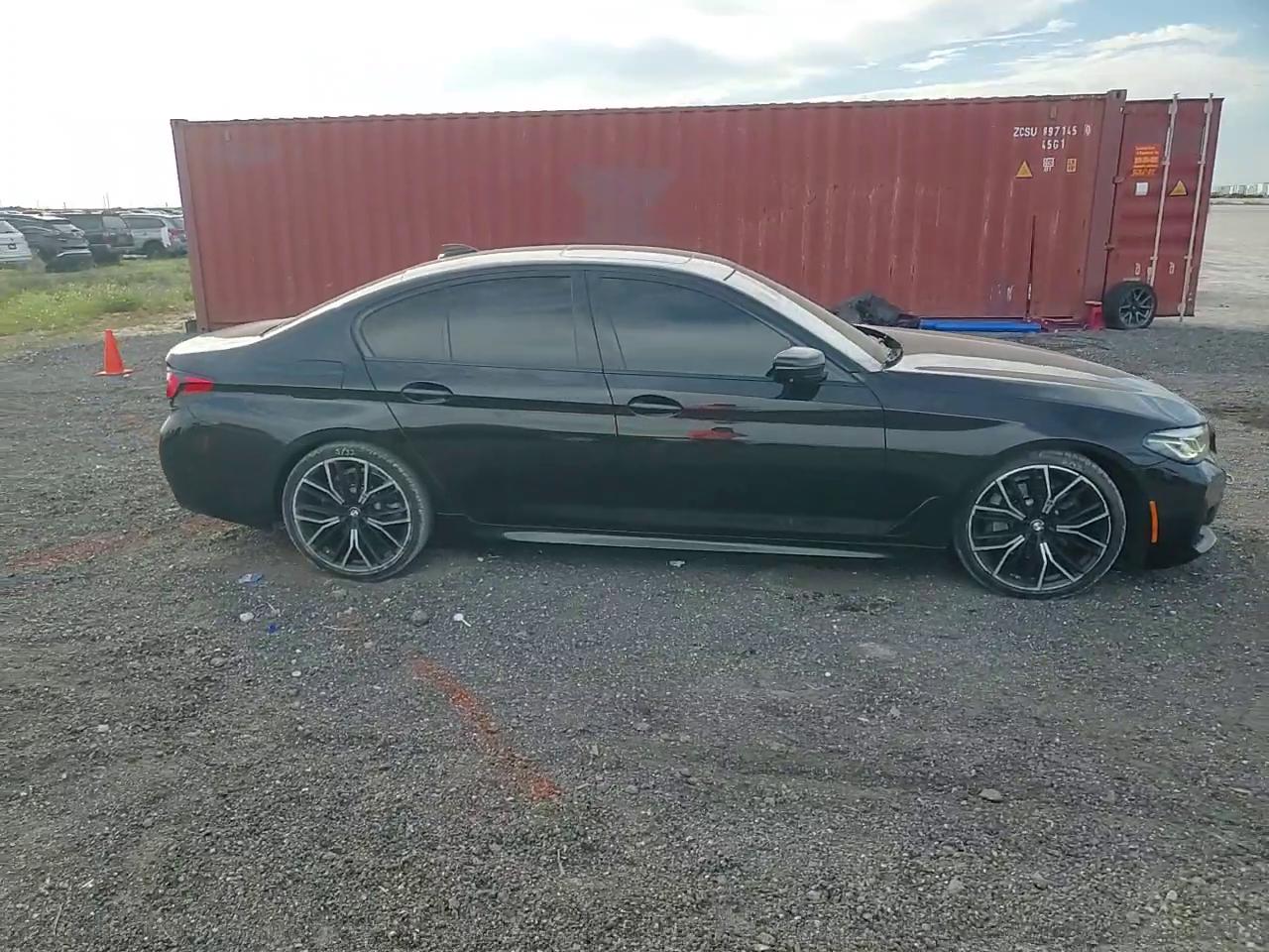 Фото: WBA53BH08MWX05013