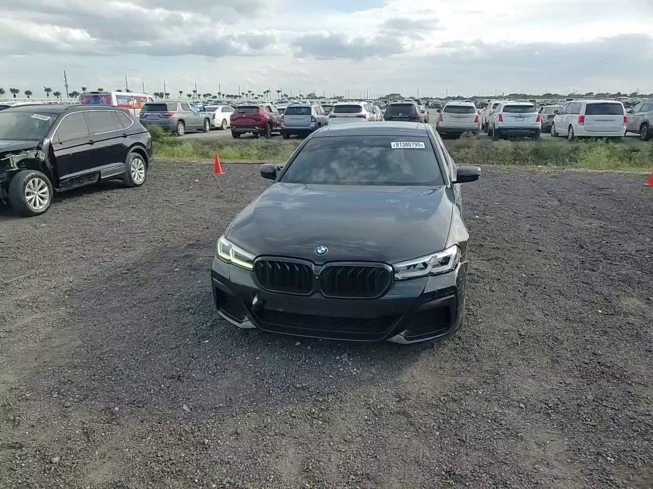 Фото: WBA53BH08MWX05013