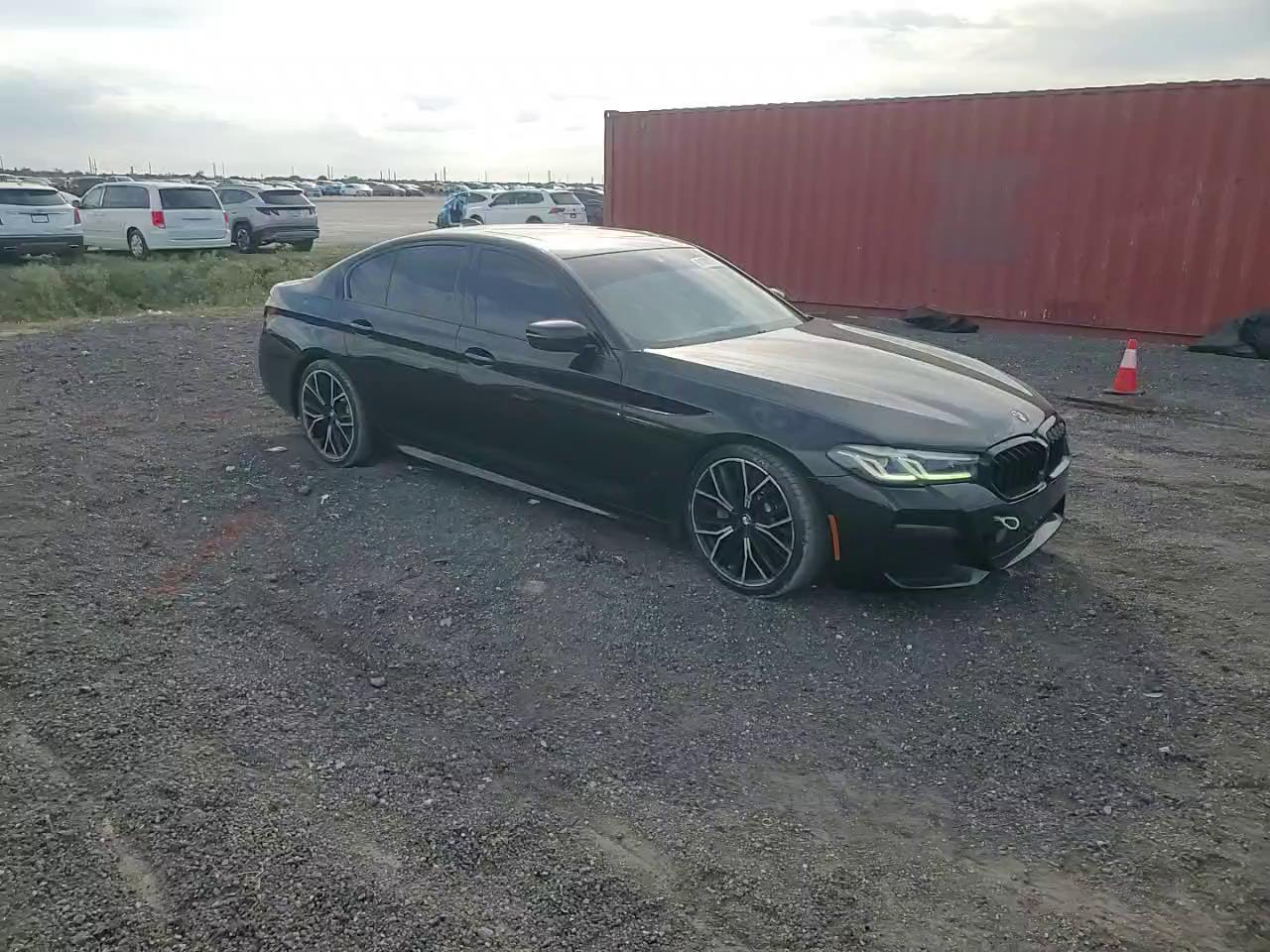 Фото: WBA53BH08MWX05013