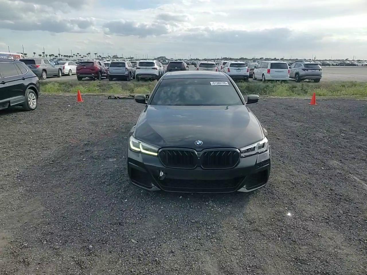 Фото: WBA53BH08MWX05013