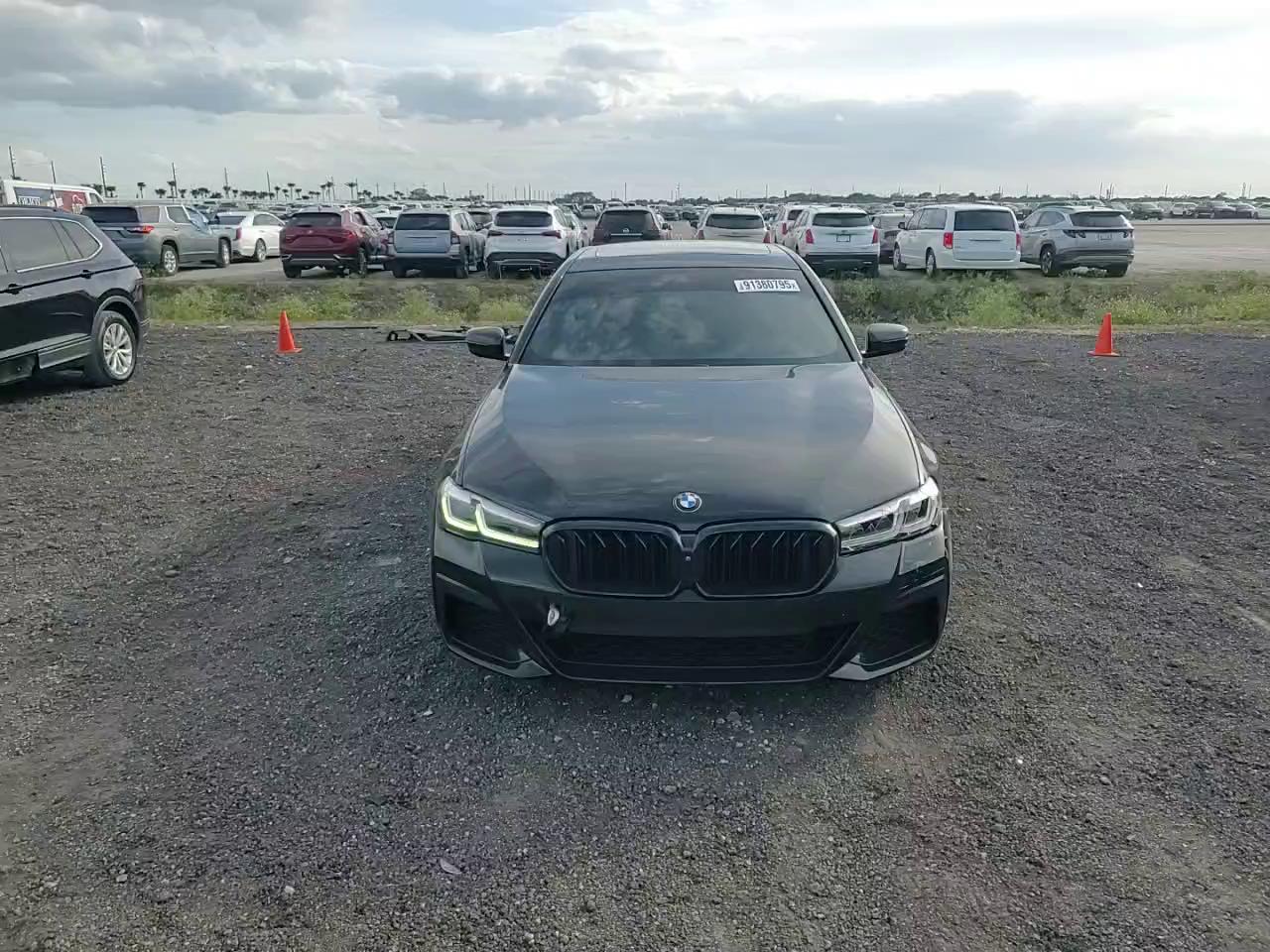 Фото: WBA53BH08MWX05013