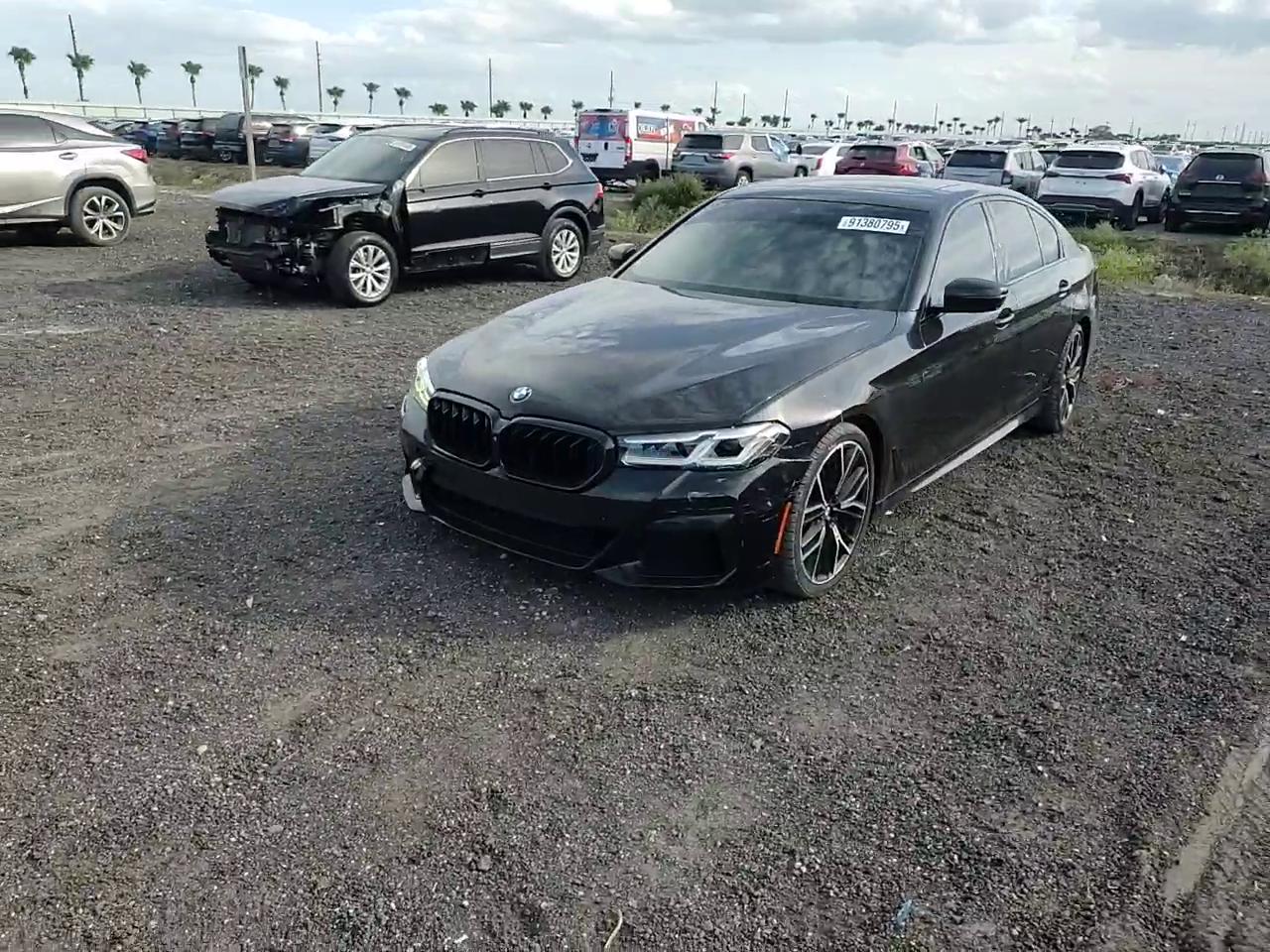 Фото: WBA53BH08MWX05013