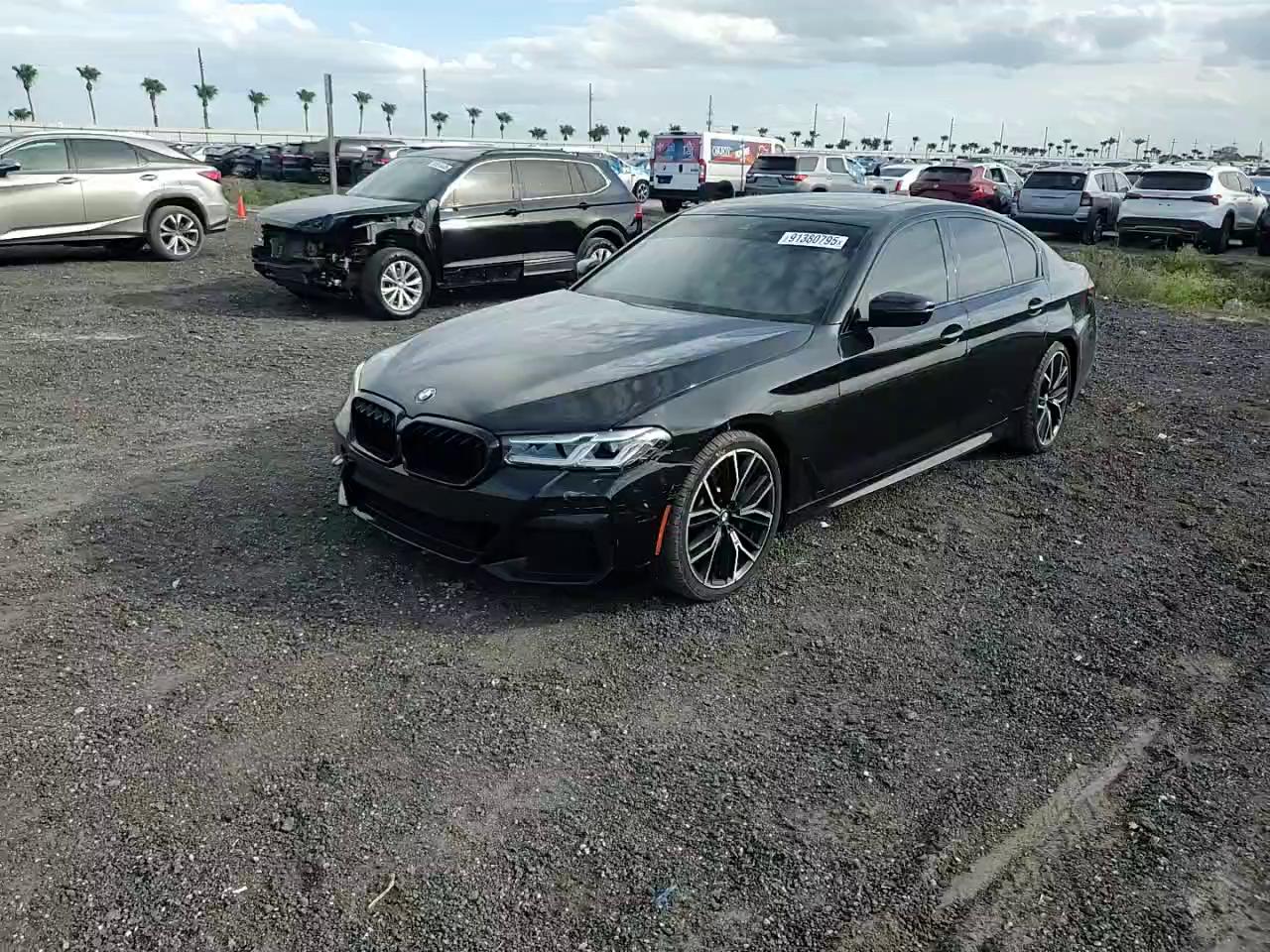 Фото: WBA53BH08MWX05013