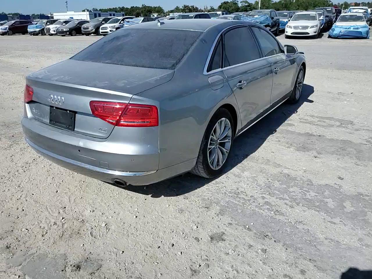 Фото: WAURVAFD8BN020766