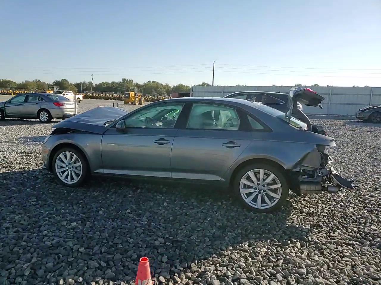 Фото: WAUANAF44HN062065