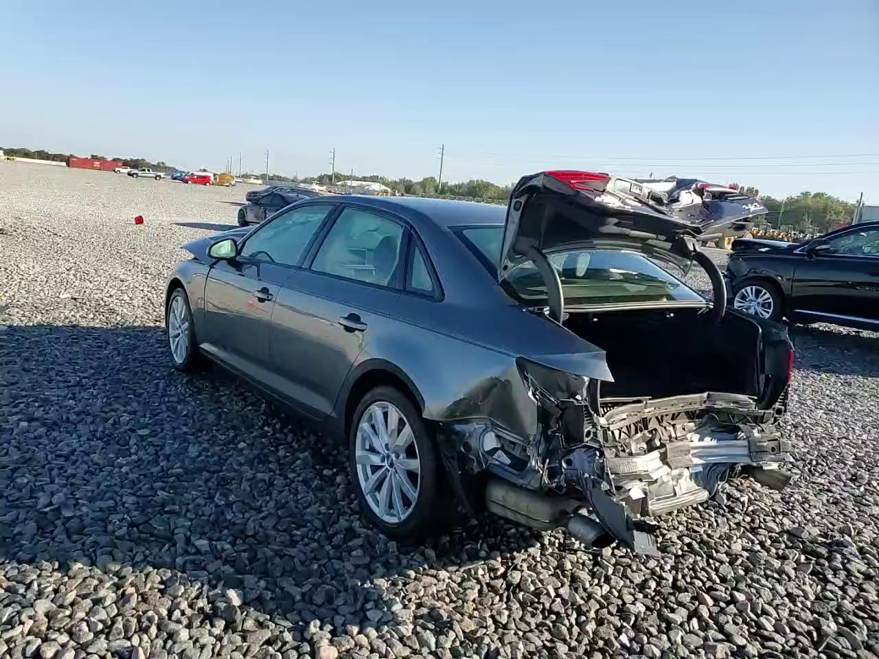 Фото: WAUANAF44HN062065