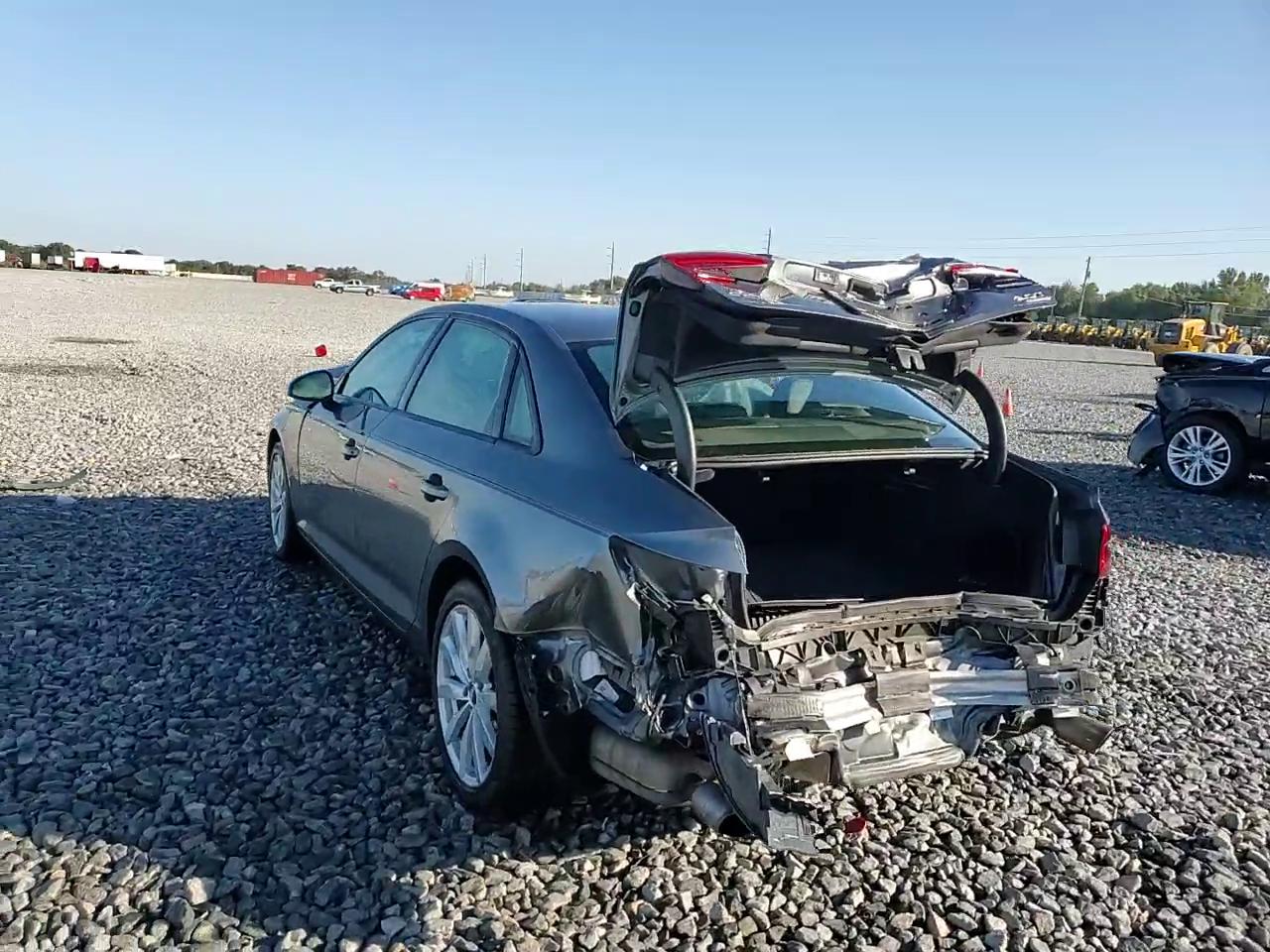 Фото: WAUANAF44HN062065