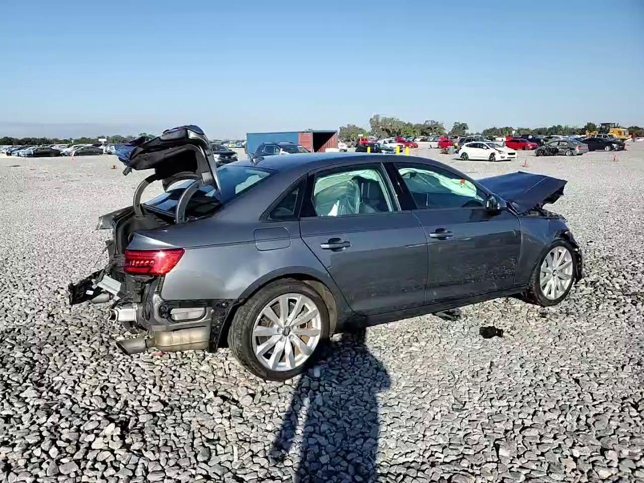 Фото: WAUANAF44HN062065