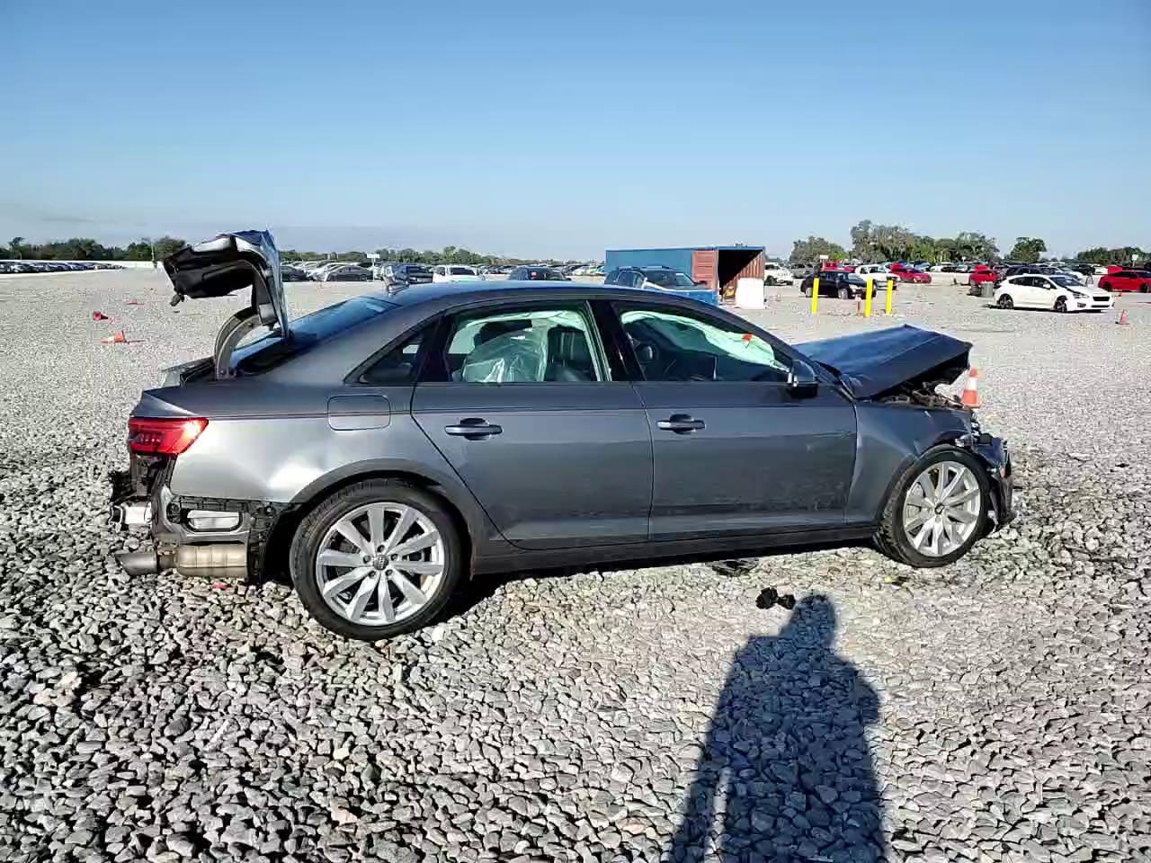 Фото: WAUANAF44HN062065