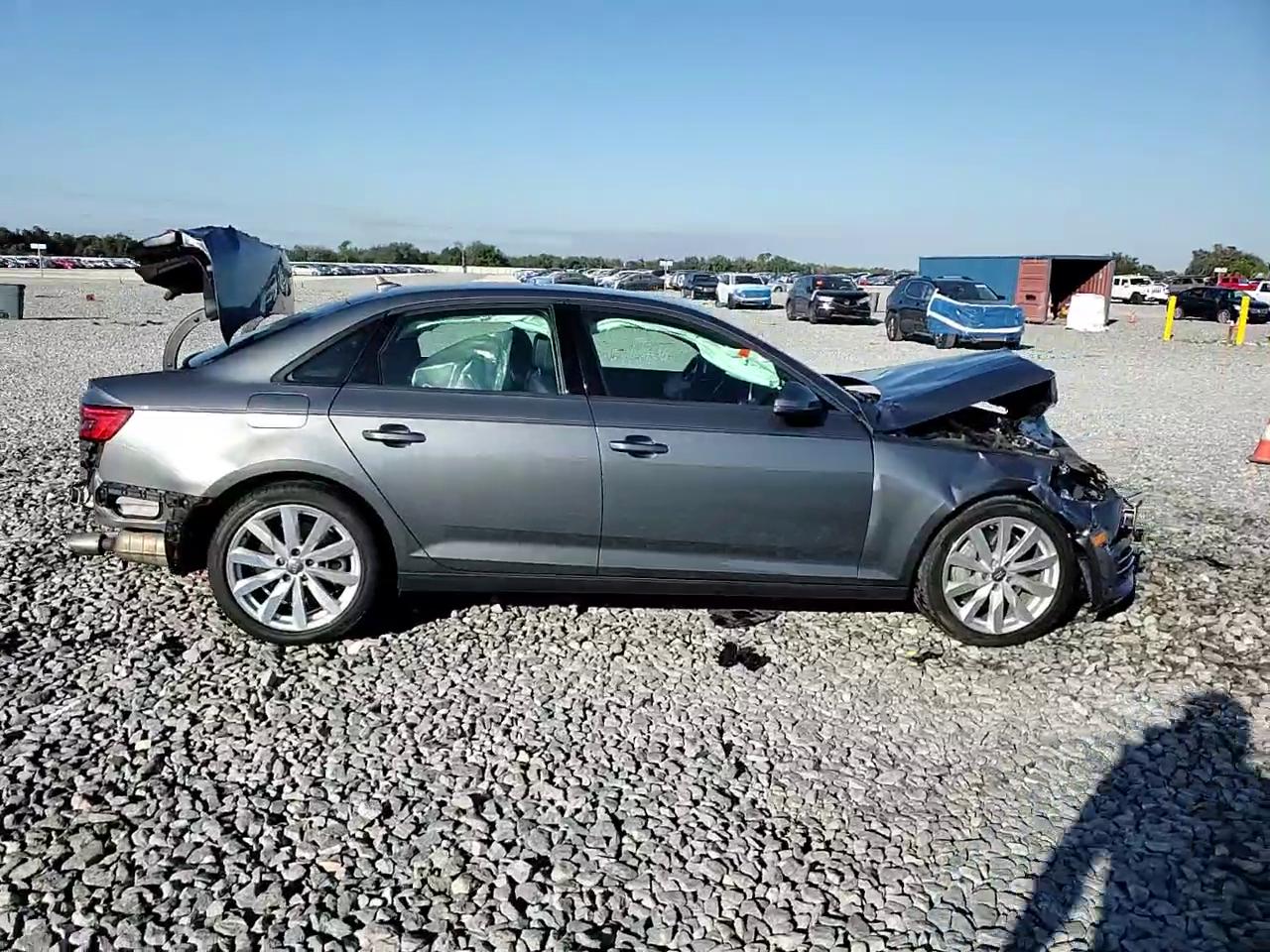 Фото: WAUANAF44HN062065