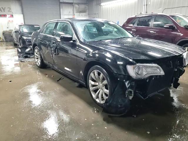 2019 Chrysler 300 Touring VIN: 2C3CCAAG0KH693631 Lot: 90096925