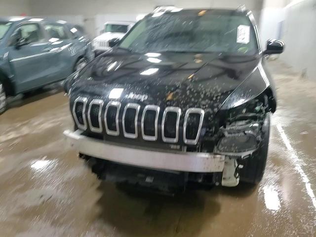 2018 Jeep Cherokee Latitude Plus VIN: 1C4PJLLB2JD584874 Lot: 94700235