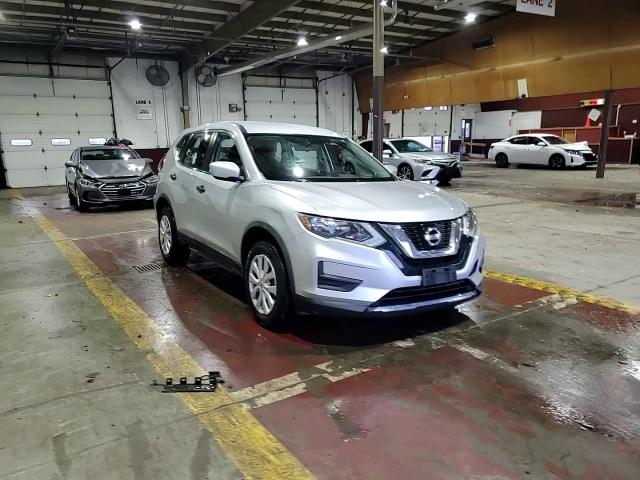 2017 Nissan Rogue S VIN: JN8AT2MV7HW263631 Lot: 94630965