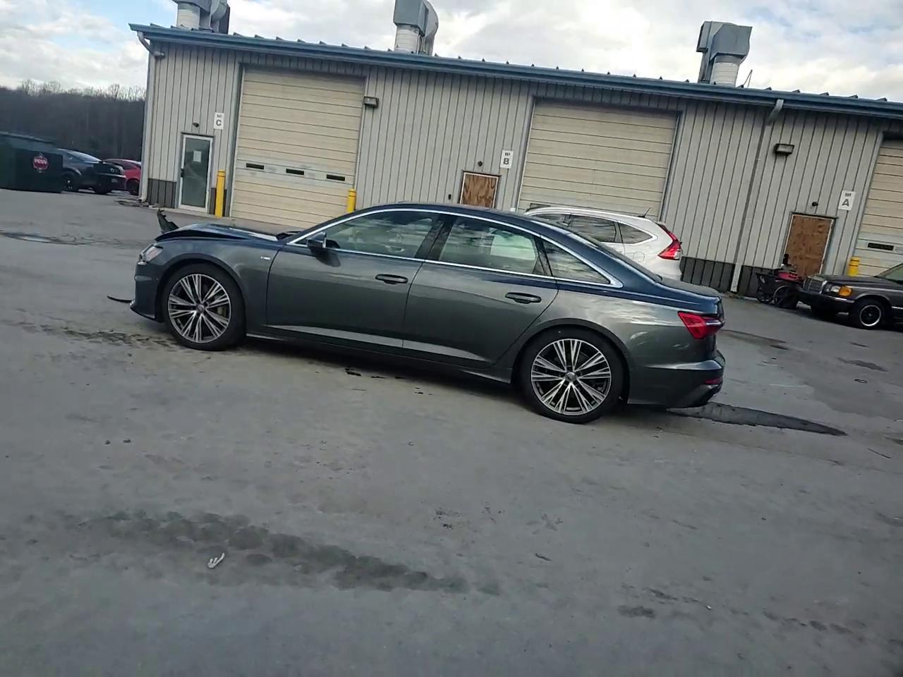 Фото: WAUL2AF21KN106224