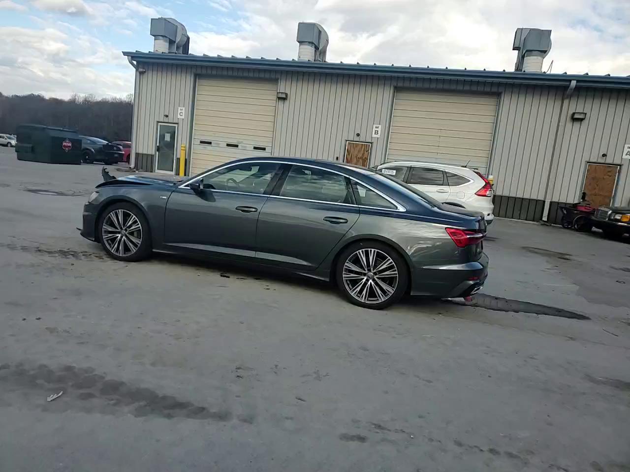 Фото: WAUL2AF21KN106224