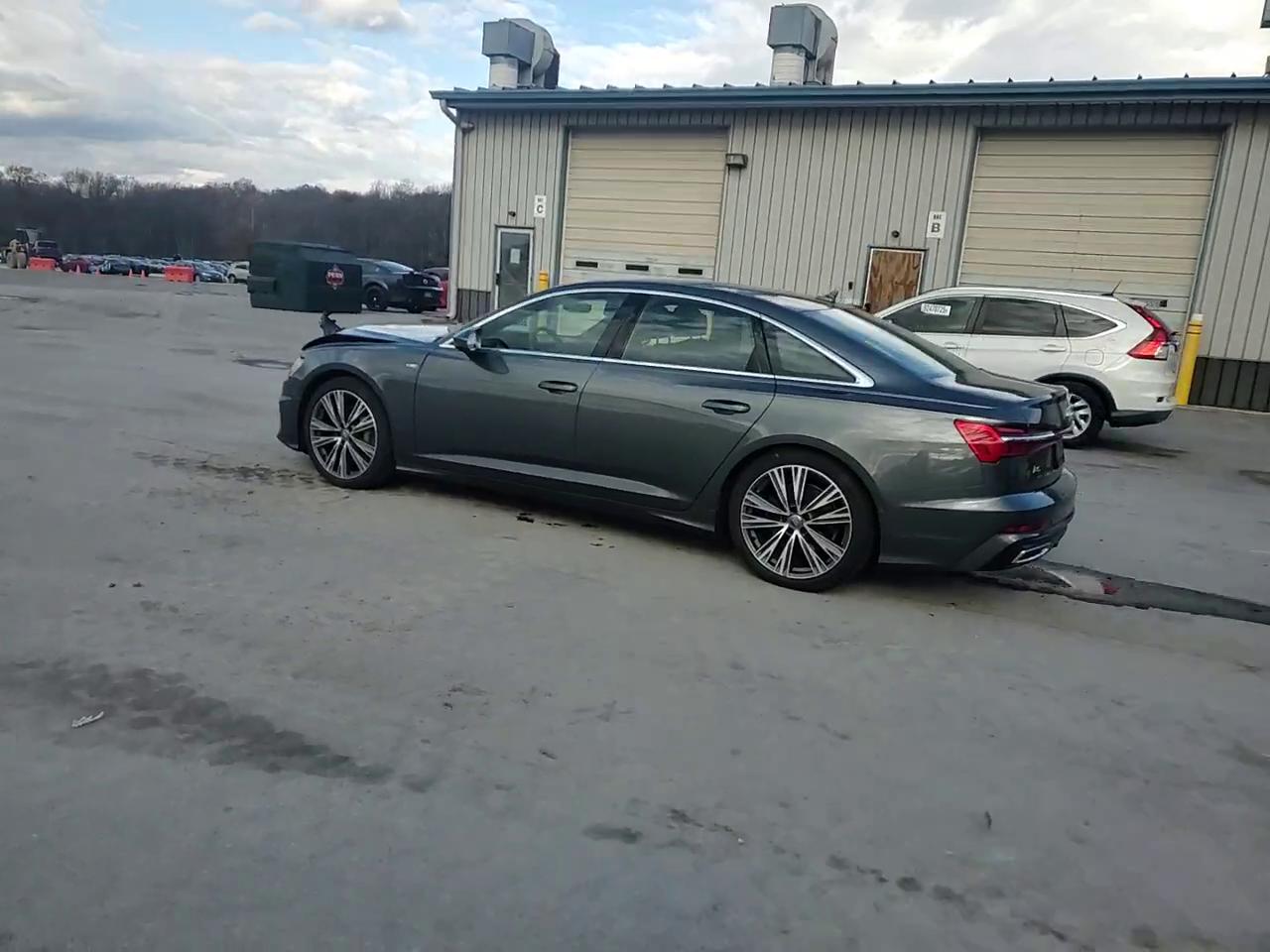 Фото: WAUL2AF21KN106224