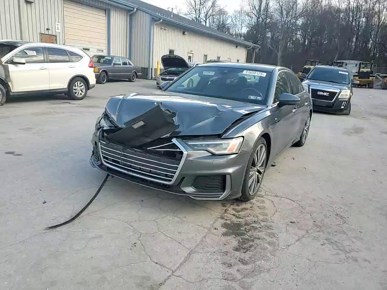 Фото: WAUL2AF21KN106224