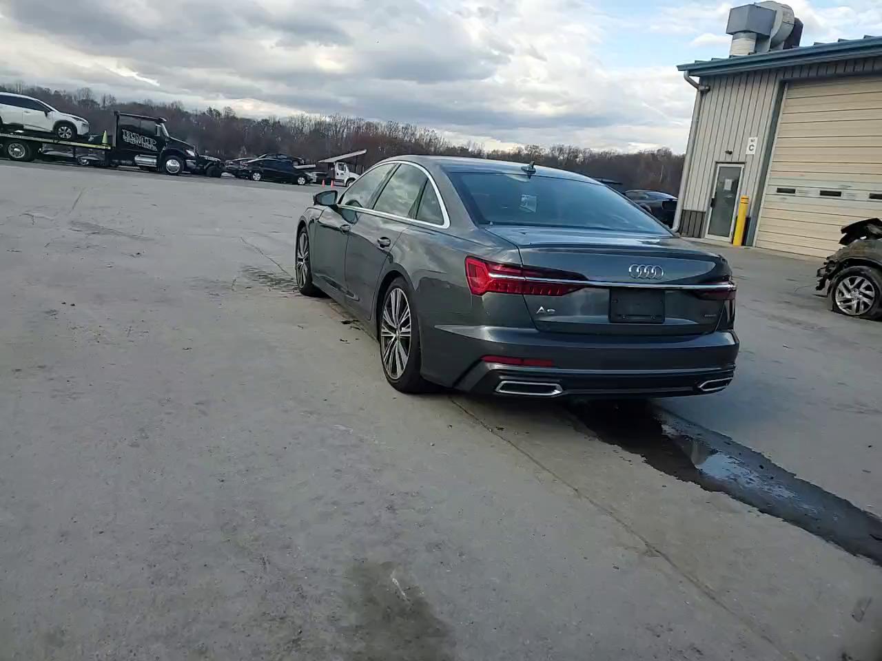 Фото: WAUL2AF21KN106224