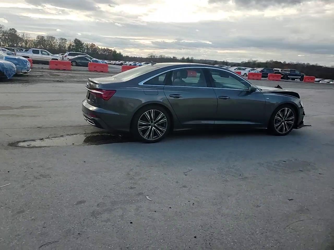 Фото: WAUL2AF21KN106224