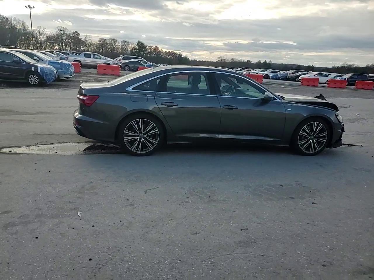 Фото: WAUL2AF21KN106224