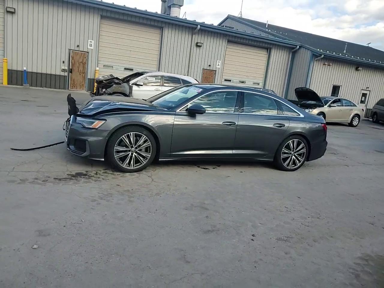 Фото: WAUL2AF21KN106224