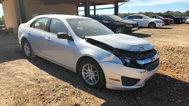 2010 Ford Fusion S VIN: 3FAHP0GA2AR323437 Lot: 92490985