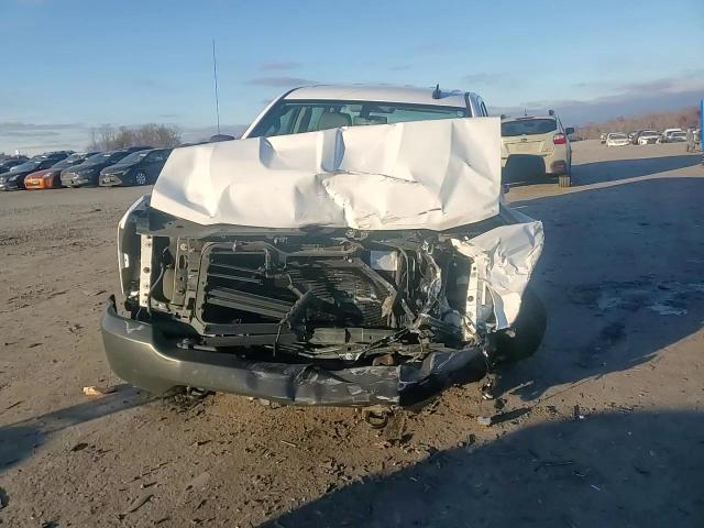 2018 Chevrolet Silverado K1500 VIN: 1GCUKNEC1JF211525 Lot: 93768675