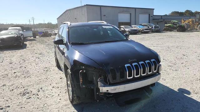 2016 Jeep Cherokee Latitude VIN: 1C4PJLCBXGW233949 Lot: 91675755