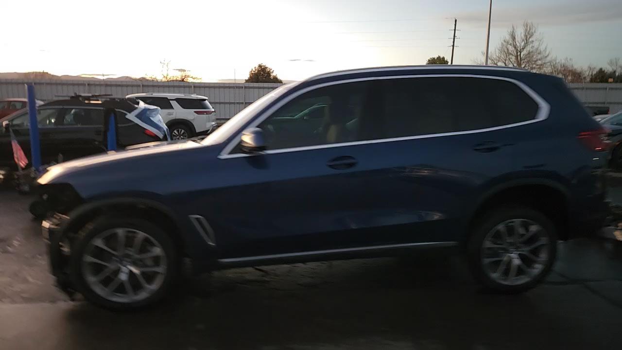 Фото: 5UXCR6C56KLL05869