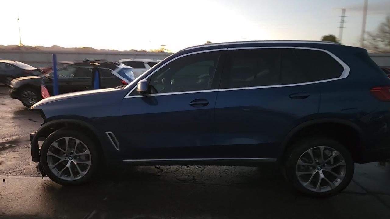 Фото: 5UXCR6C56KLL05869