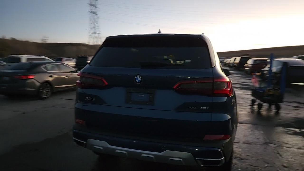 Фото: 5UXCR6C56KLL05869