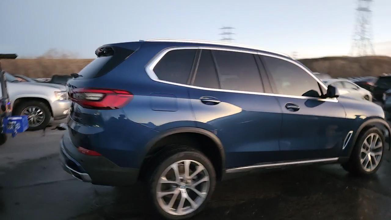 Фото: 5UXCR6C56KLL05869