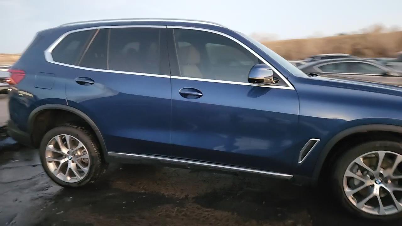 Фото: 5UXCR6C56KLL05869