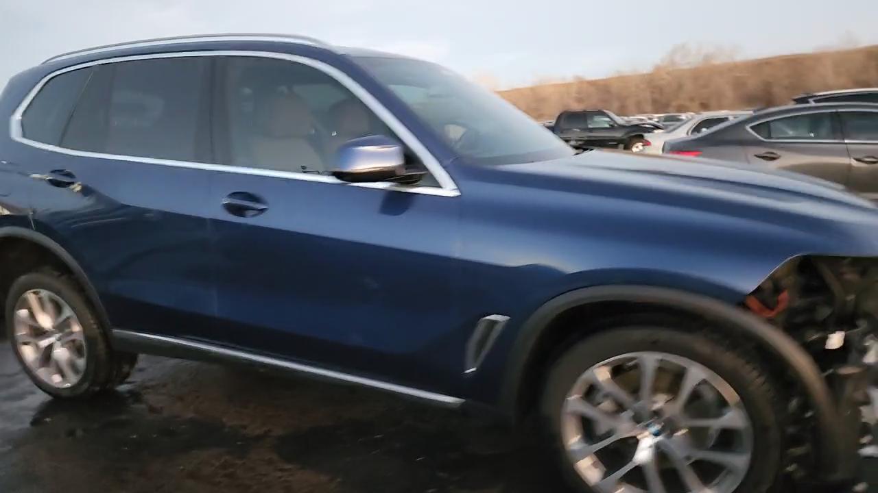 Фото: 5UXCR6C56KLL05869