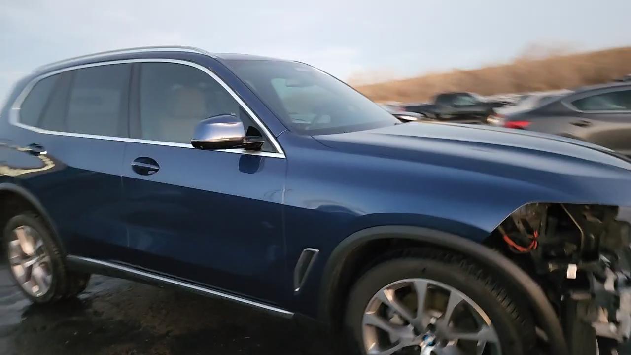 Фото: 5UXCR6C56KLL05869