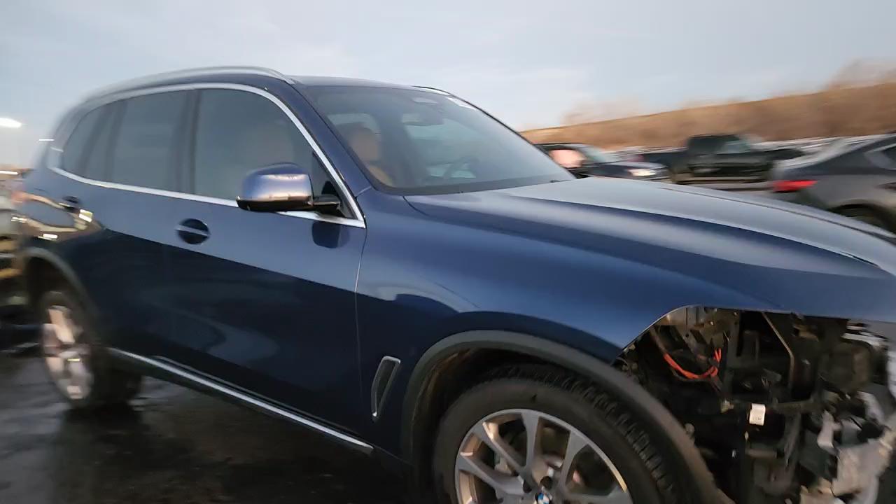 Фото: 5UXCR6C56KLL05869