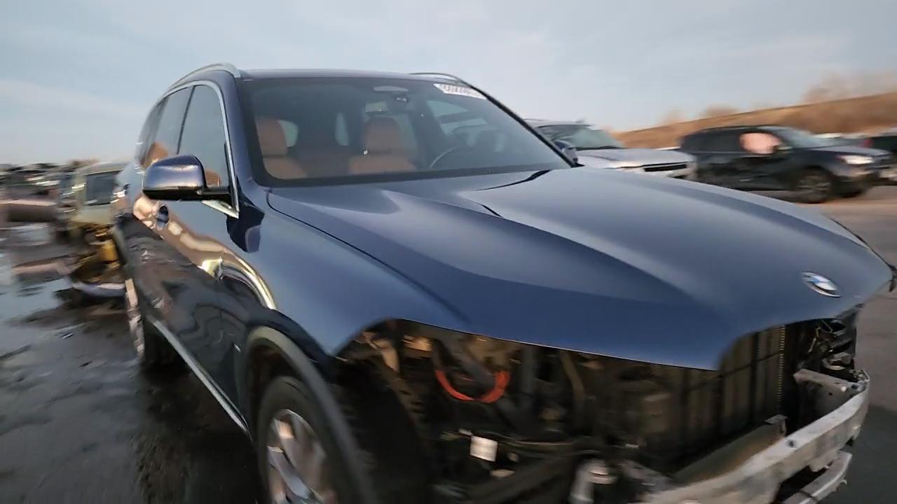 Фото: 5UXCR6C56KLL05869