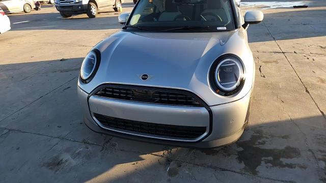 2025 Mini Cooper Base VIN: WMW13GD08S2X12176 Lot: 92275605