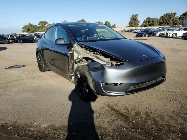 2023 Tesla Model Y VIN: 7SAYGDEF4PF813701 Lot: 92647595